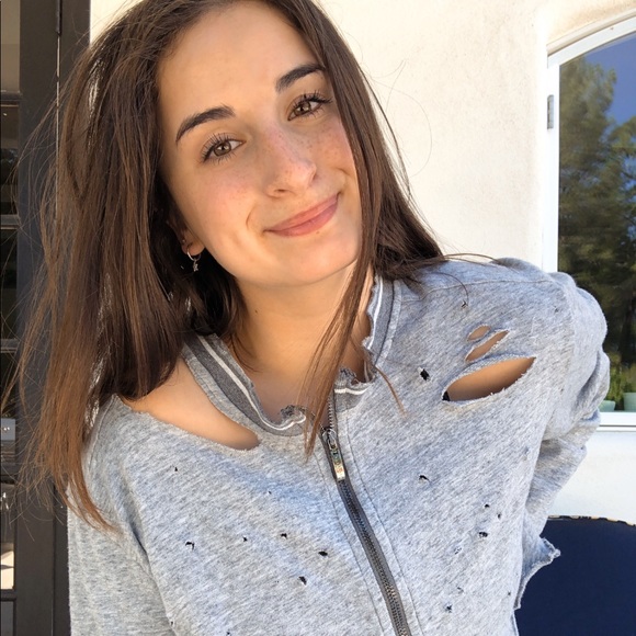 Meet your Posher, Katie - Picture 4 of 4